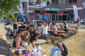 19905168_1919766394978403_259122673638331594_n